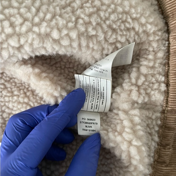 Patagonia Pile-LinedTrucker in a size large - Picture 5 of 10